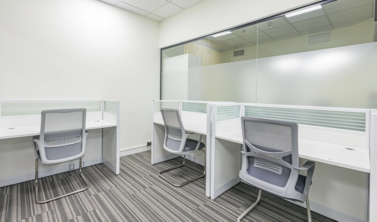 Co-working Desk at Limra Business Center Najda